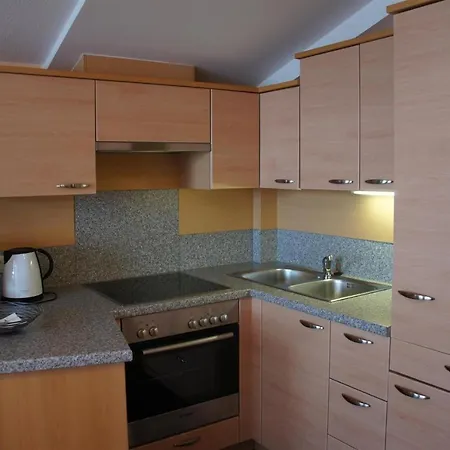 Kurz, * باد هوفغاستين